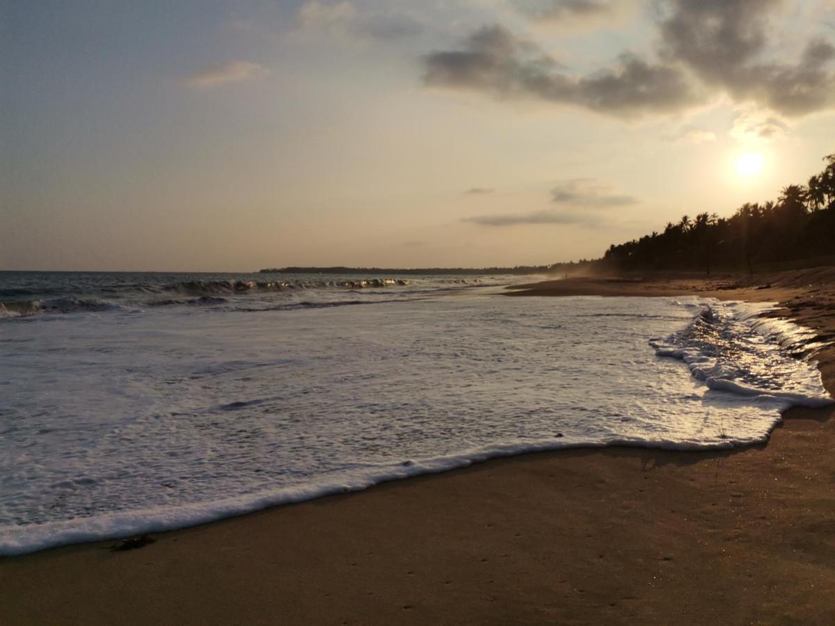 Helios Beach Resort Tangalle Exterior foto