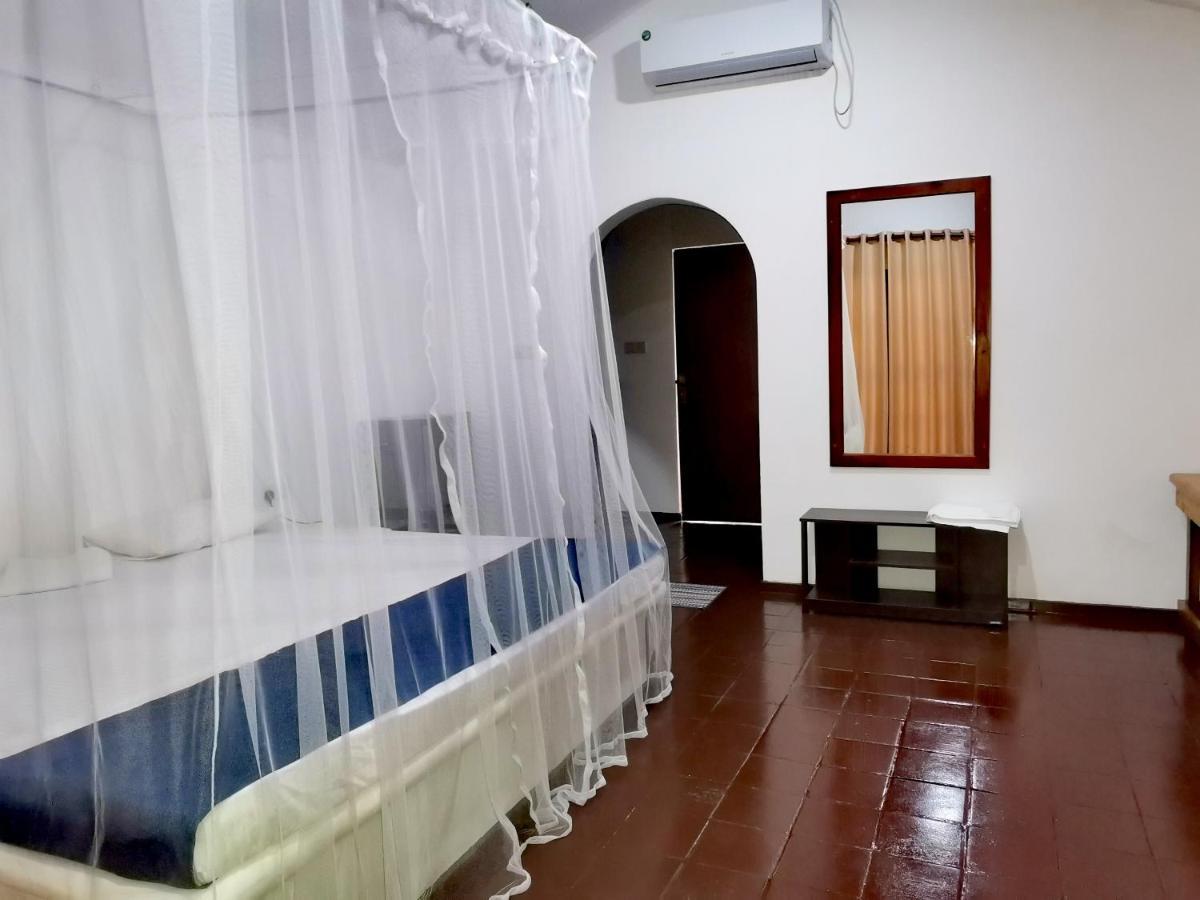 Helios Beach Resort Tangalle Exterior foto